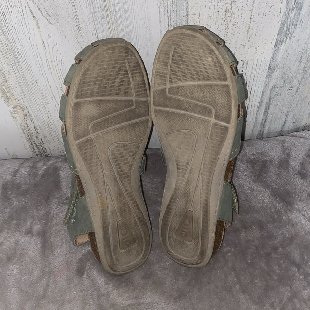 0704 Earth Green Sandals Comfortable Slip-On Design - Picture 8 of 10